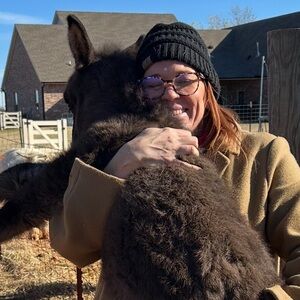 Meet your Posher, Bibi